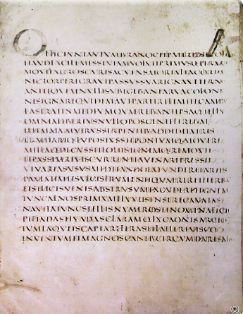 contoh penulisan dengan huruf  kapital atau besar dan tidak ada spasi